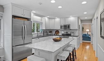 19 Lincoln Dr, Acton, MA 01720