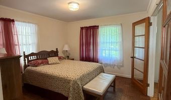 108 Barnett Dr, Bishopville, SC 29010