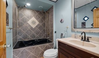 1527 N Harrison St, Algonquin, IL 60102