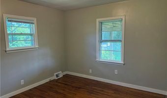 17 Saltaire Ave, Narragansett, RI 02882