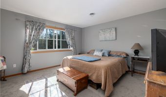 5 Pondside Pl, Cheshire, CT 06410