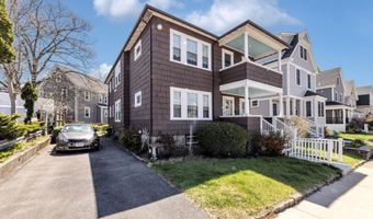 8 Newburg St 8, Boston, MA 02131