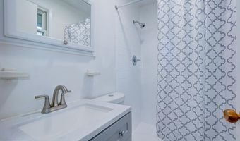 6417 EARLHAM Dr, Bethesda, MD 20817