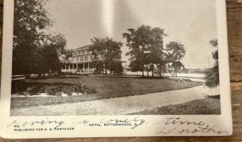 1040 Buttonwoods Ave, Warwick, RI 02886