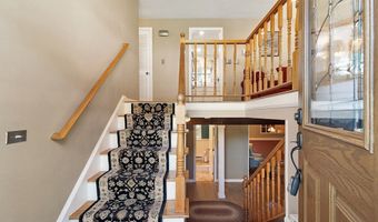 8 Brookdale Cir, Billerica, MA 01821