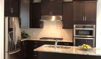 2780 Ashcombe Dr, Ann Arbor, MI 48105