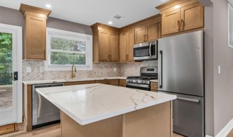 23 Georgetown Blvd, Barnegat, NJ 08005