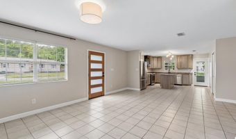 27 Chantilly Ter, Bay St. Louis, MS 39520
