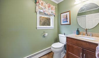 5 Smith Pl, Cheshire, CT 06410