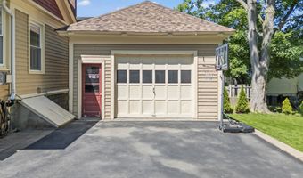 23 Chapel St, Augusta, ME 04330