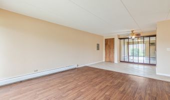 300 W FULLERTON Ave 102, Addison, IL 60101