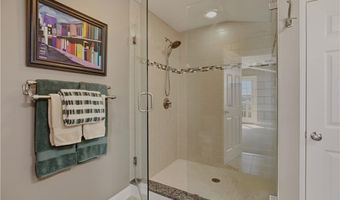 11 King Philip Ave, Bristol, RI 02809