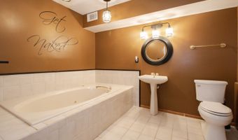 218 Partridge Ct, Algonquin, IL 60102