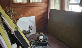 35 McClellan Ave, Amsterdam, NY 12010