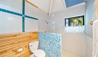 690 E Kuiaha Rd, Haiku, HI 96708