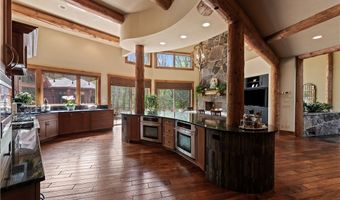 805 Cascades Dr, Aurora, OH 44202