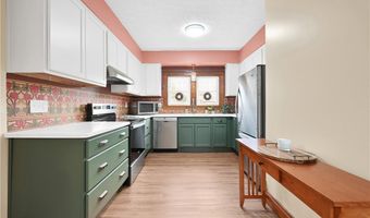 891 Park Ave, Amherst, OH 44001