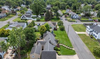 149 9th St, Belford, NJ 07718