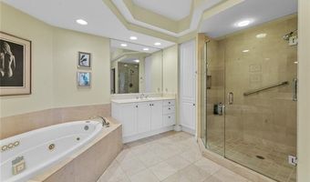 445 DOCKSIDE Dr B-202, Naples, FL 34110