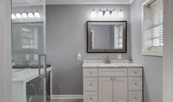100 Lynn Dr, Lafayette, LA 70508