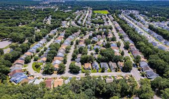 102 Sylvan Lake Blvd, Bayville, NJ 08721