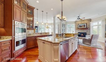 870 Legacy Rdg, Algonquin, IL 60102