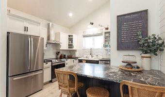14833 Sunburst Dr, Bigfork, MT 59911