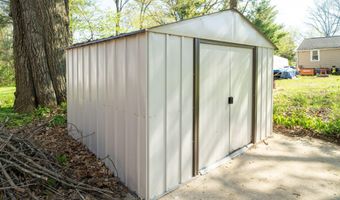 221 Bridge Rd, Allegan, MI 49010