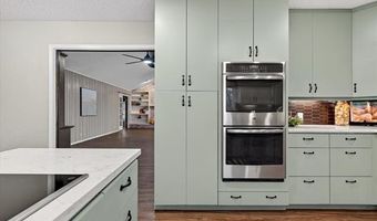 2318 Dorchester Dr, Bartlesville, OK 74006