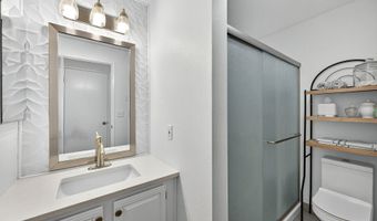 10295 SW Trapper Ter Bld#7, Beaverton, OR 97008