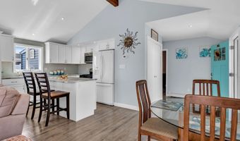 209 Fernwood Dr, Bayville, NJ 08721