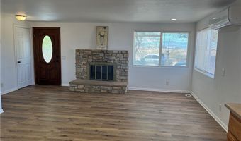 11033 Chipmunk Rd, Apple Valley, CA 92308