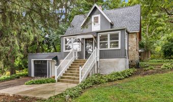 148 Wildwood Rd, Algonquin, IL 60102