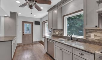 18 Middletown Ave, Atlantic Highlands, NJ 07716