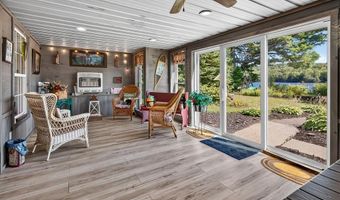 202 Bear Cove Rd, Baileyville, ME 04694
