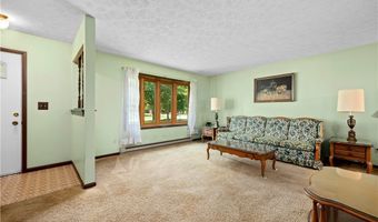536 Fieldstone Dr, Amherst, OH 44001