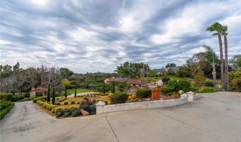 2740 Los Alisos Dr, Fallbrook, CA 92028