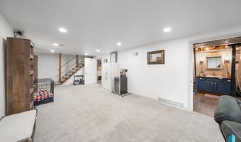 121 S 5th Ave, Brandon, SD 57005