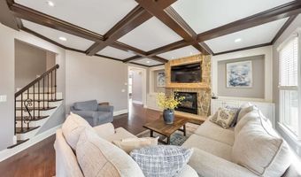 62 Applewood Ln, Acworth, GA 30101