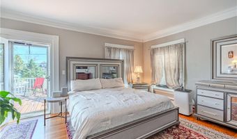 1291 Narragansett Blvd 4, Cranston, RI 02905