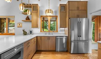 13 Kent Pl, Asheville, NC 28804