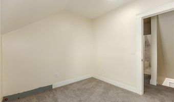 73 Maple Ave, Johnston, RI 02919