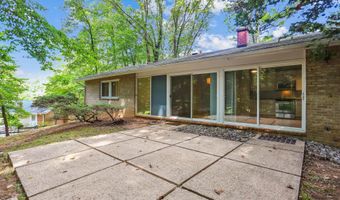 8206 STONE TRAIL Dr, Bethesda, MD 20817