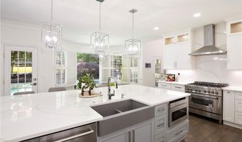 265 Oakhurst Leaf Dr, Alpharetta, GA 30004