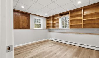 52 Mockingbird Dr, Exeter, RI 02822
