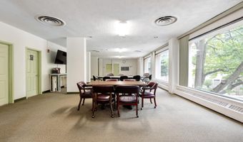 4141 N HENDERSON Rd 805, Arlington, VA 22203