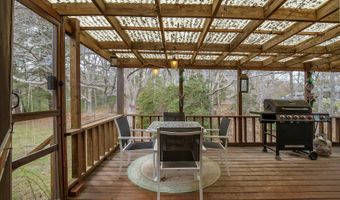 61 Old Phinneys Ln, Barnstable, MA 02630