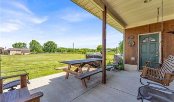 9903 Vermilion Rd, Amherst, OH 44001