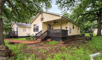 902 Travis Ave, Alvarado, TX 76009