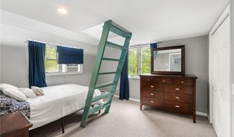 4720 S County Trl, Charlestown, RI 02813